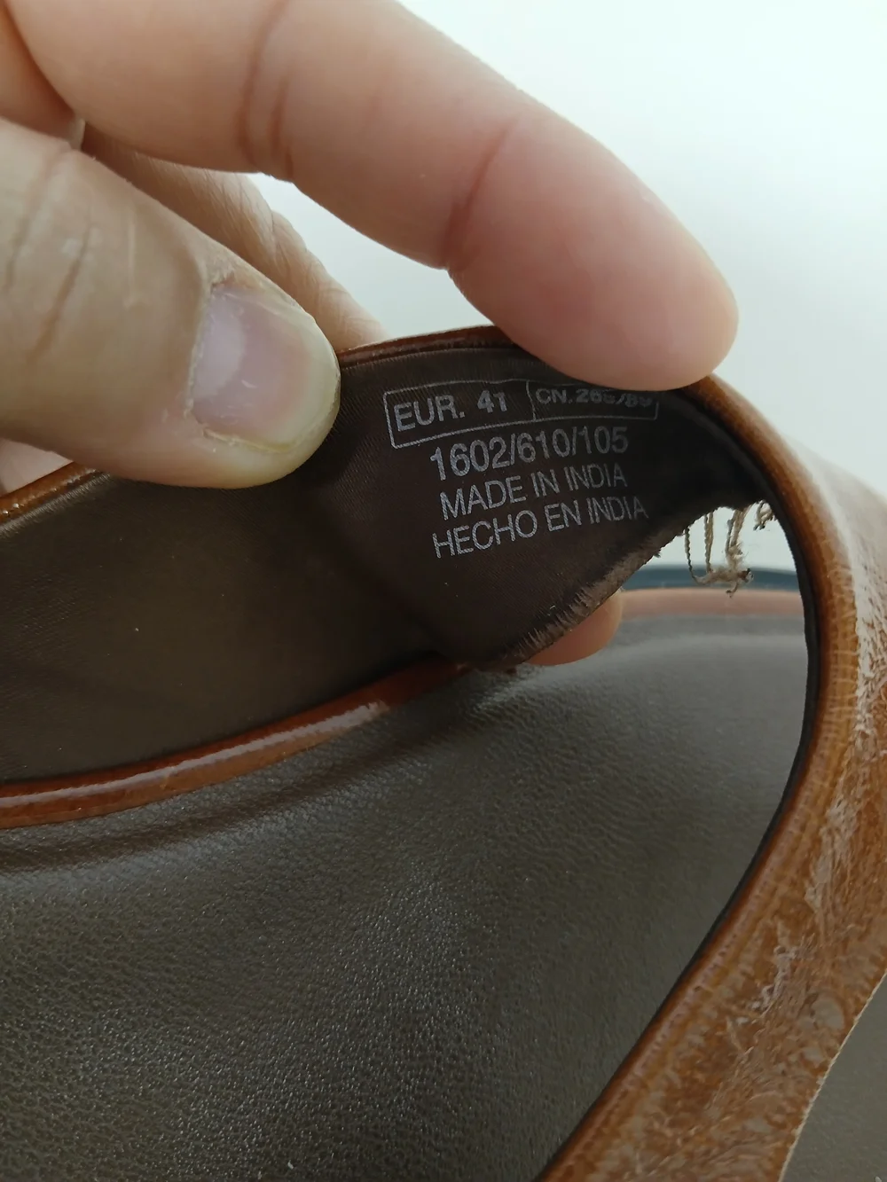 Zara Brown Leather Ankle-Strap Toe-Loop Sandals - Picture 6 of 7